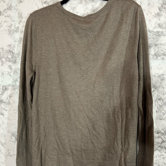 Fate by LFD Taupe Wrap Sweater Front Key Hole Sz M Woman Used.    6 - Picture 3 of 10